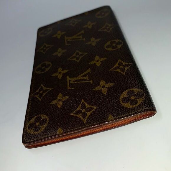 Louis Vuitton Monogram Long Checkbook Wallet - Picture 9 of 10